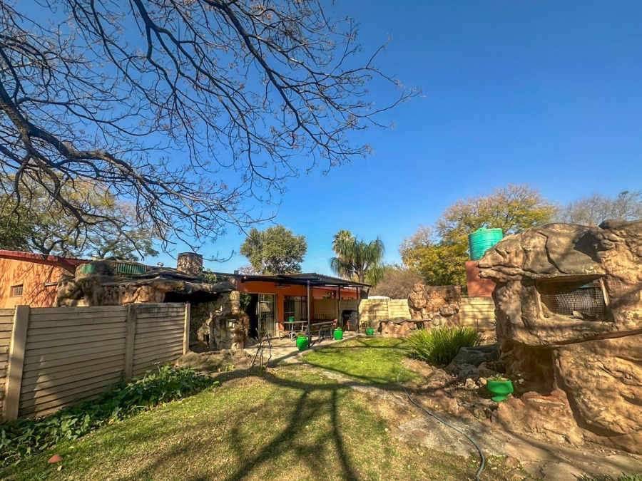 4 Bedroom Property for Sale in De Kroon A H North West